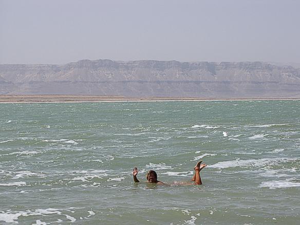 brustschwimmen%20im%20toten%20meer.jpg